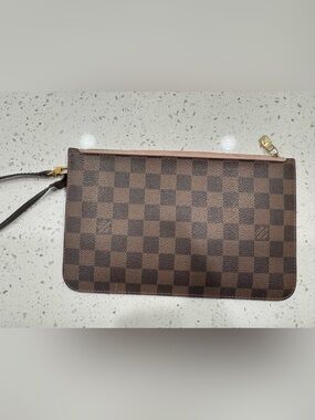Louis Vuitton Neverfull Wristlet